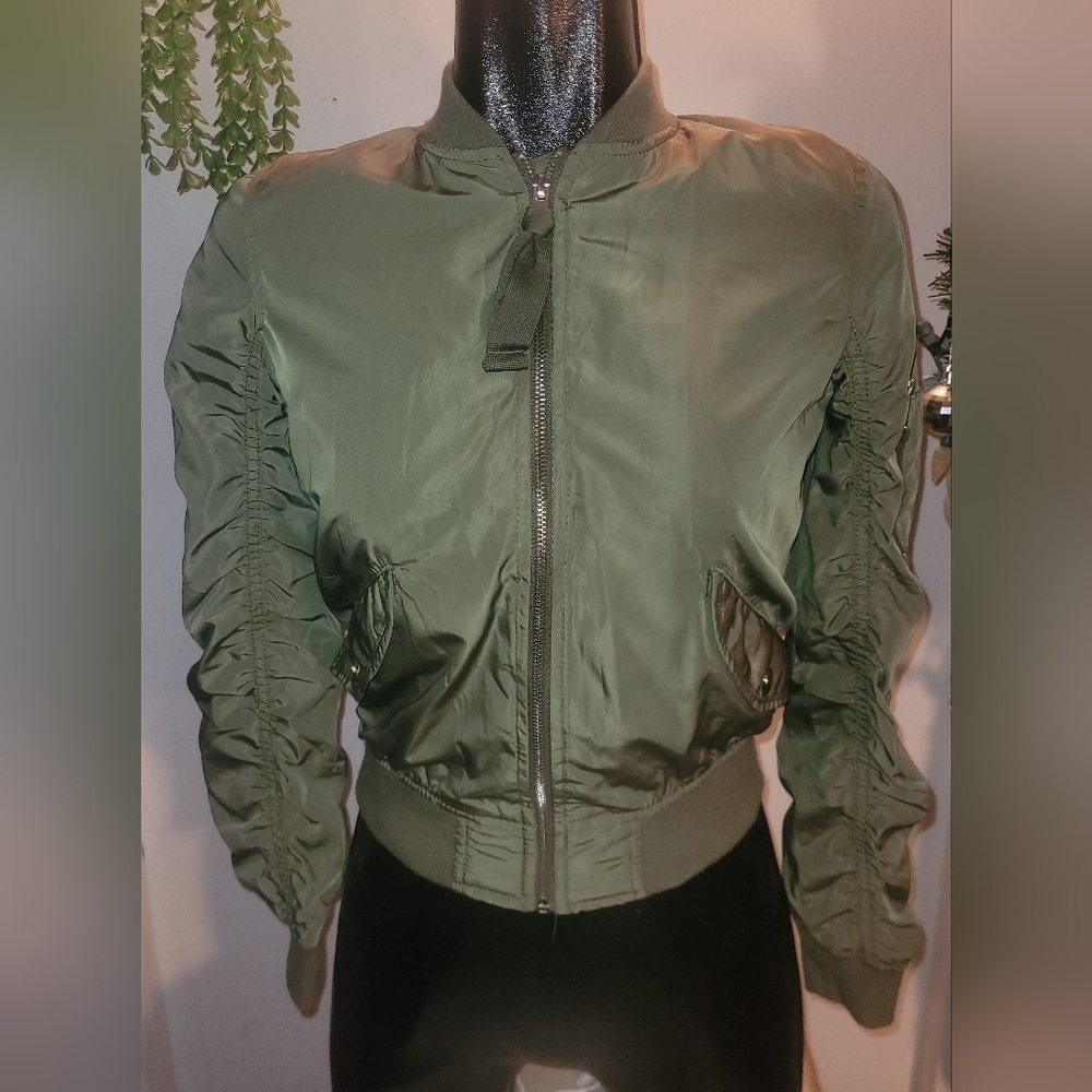 Bershka Olive Green Bomber Style Zip-Up Jacket Size XS